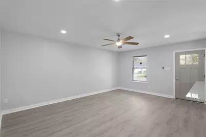 9827 Shive Drive, Houston, TX 77078 - Photo 12