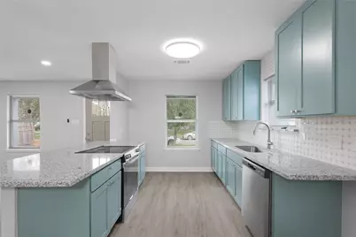 9827 Shive Drive, Houston, TX 77078 - Photo 2