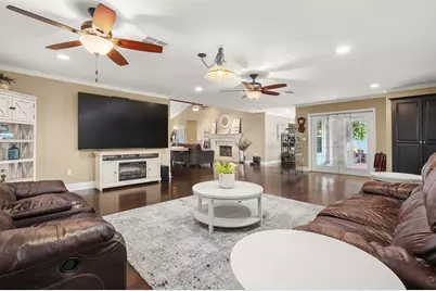 1003 S Country Club Drive, La Porte, TX 77571 - Photo 22