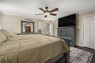 1003 S Country Club Dr, La Porte, TX 77571 - Photo 24