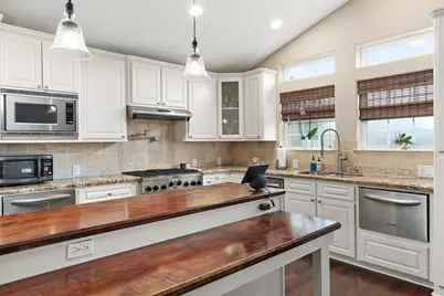 1003 S Country Club Drive, La Porte, TX 77571 - Photo 14