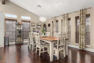 1003 S Country Club Dr, La Porte, TX 77571 - Photo 16