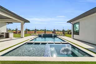 2011 Crown Lk Dr, Missouri City, TX 77459 - Photo 2