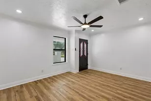 9238 Friendship Rd, Houston, TX 77080 - Photo 8