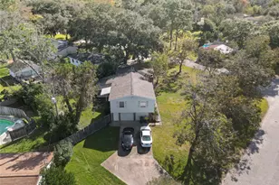 1609 Possum Trot St, La Marque, TX 77568 - Photo 28