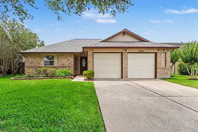 2909 Forest Hills Drive, League City, TX 77573 - Photo 1