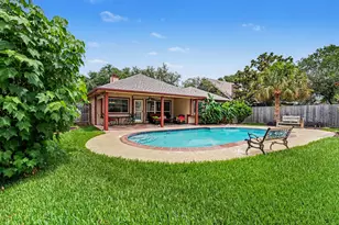 2909 Forest Hills Dr, League City, TX 77573 - Photo 24