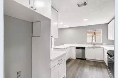 3215 Falling Brook Drive, Kingwood, TX 77345 - Photo 10