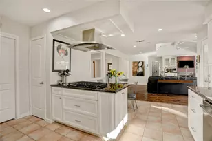 3813 Linkview Dr, Houston, TX 77025 - Photo 16