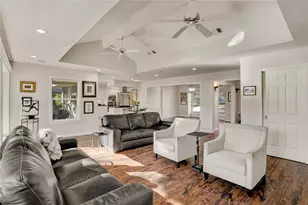 3813 Linkview Dr, Houston, TX 77025 - Photo 8