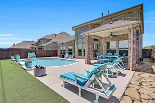 2712 Ahnya Ln, League City, TX 77573 - Photo 2