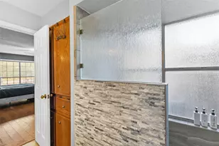 117 E Park Dr, Conroe, TX 77356 - Photo 16