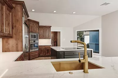 46 N Autumnwood Way, The Woodlands, TX 77380 - Photo 6