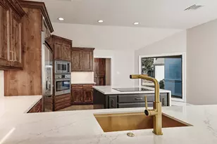 46 N Autumnwood Way, The Woodlands, TX 77380 - Photo 6