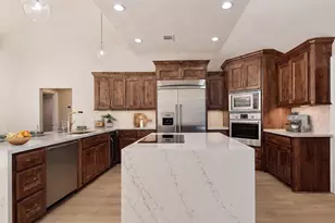 46 N Autumnwood Way, The Woodlands, TX 77380 - Photo 6