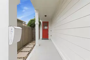 930 Dunbar St, Houston, TX 77009 - Photo 4