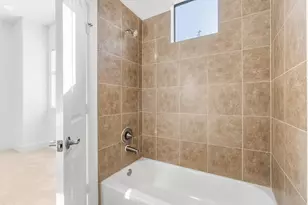 5209 Schuler St, Houston, TX 77007 - Photo 32