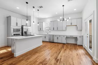 5209 Schuler Street #D, Houston, TX 77007 - Photo 18