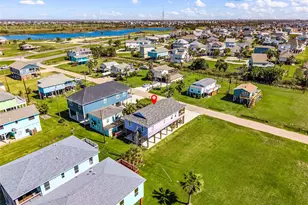 4028 Surf Dr, Galveston, TX 77554 - Photo 10