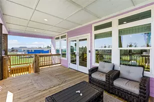 4028 Surf Dr, Galveston, TX 77554 - Photo 16