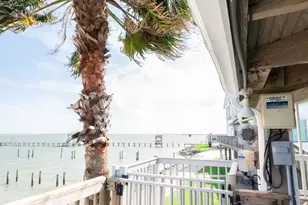 1417 8th St, Dickinson, TX 77539 - Photo 34