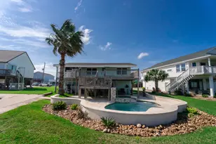 1417 8th St, Dickinson, TX 77539 - Photo 1
