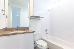 5868 E Post Oak Ln, Houston, TX 77055 - Photo 6