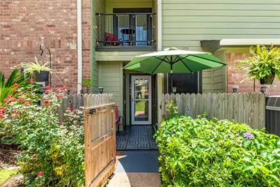18800 Egret Bay Boulevard #1405, Webster, TX 77058 - Photo 1