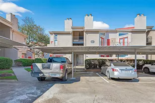 10855 Meadowglen Ln, Houston, TX 77042 - Photo 6