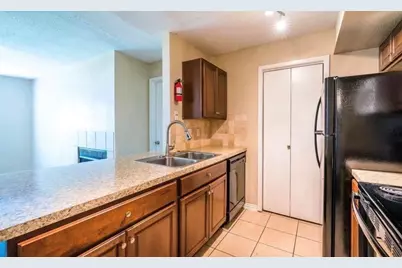 3900 Woodchase Drive #63, Houston, TX 77042 - Photo 6