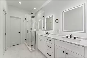 4752 Martin Hill St, Houston, TX 77018 - Photo 18