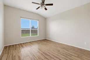 10707 Mockernut St, Baytown, TX 77523 - Photo 12