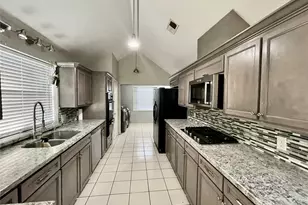 8215 Sean Park Ct, Houston, TX 77095 - Photo 8