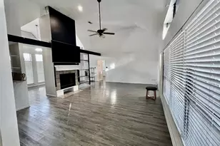 8215 Sean Park Ct, Houston, TX 77095 - Photo 4