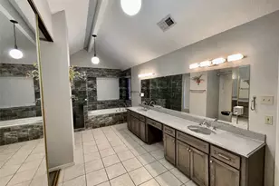 8215 Sean Park Ct, Houston, TX 77095 - Photo 12