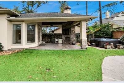 1611 Lynnview Drive, Houston, TX 77055 - Photo 26