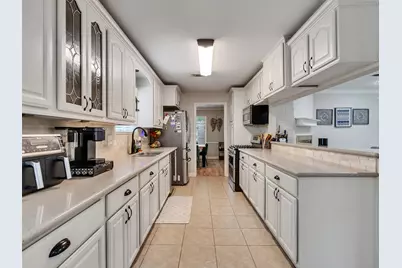 2811 Quincannon Lane, Houston, TX 77043 - Photo 12