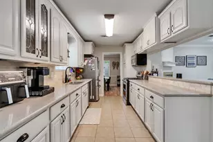 2811 Quincannon Ln, Houston, TX 77043 - Photo 12