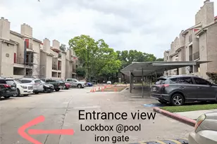 10855 Meadowglen Ln, Houston, TX 77042 - Photo 12