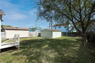 5111 Ave Q 1/2, Galveston, TX 77551 - Photo 26