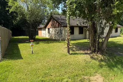 550 E Melville Drive, Crosby, TX 77532 - Photo 2