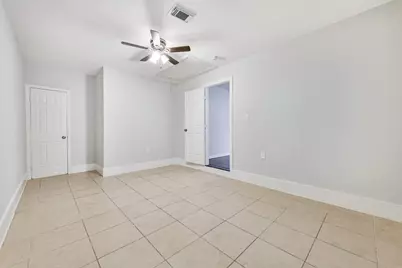 5855 Beldart Street, Houston, TX 77033 - Photo 18