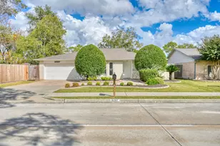 16327 Blackhawk Blvd, Friendswood, TX 77546 - Photo 20