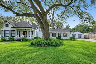 416 S Hardie St, Alvin, TX 77511 - Photo 34