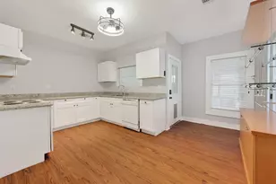 416 S Hardie St, Alvin, TX 77511 - Photo 14