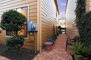 1356 Studer St, Houston, TX 77007 - Photo 16