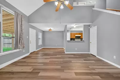 8253 Fuqua Gardens Drive, Houston, TX 77075 - Photo 8