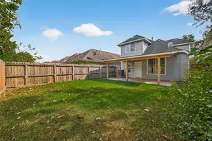 8253 Fuqua Gardens Dr, Houston, TX 77075 - Photo 36