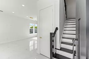 7558 Dyer St, Houston, TX 77088 - Photo 4
