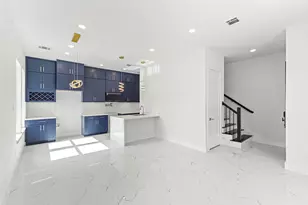 7558 Dyer St, Houston, TX 77088 - Photo 8